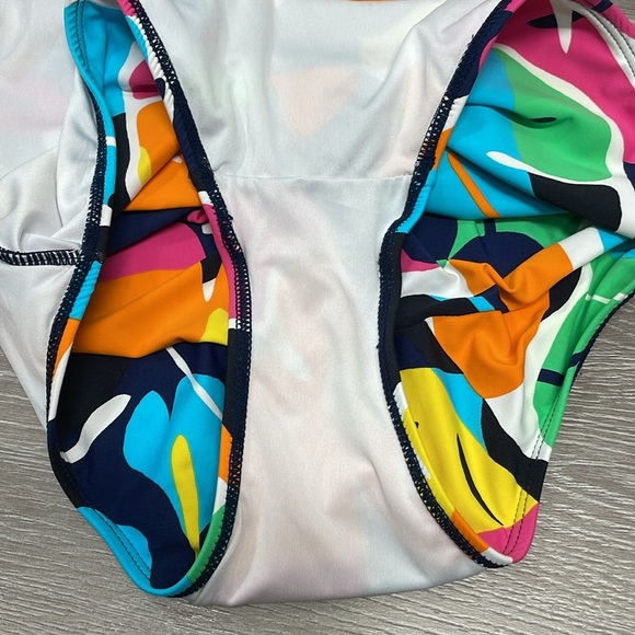 NWOT Nautica One Piece Swimsuit Cross Back Slimming Tropical Print S - Picture 15 of 15